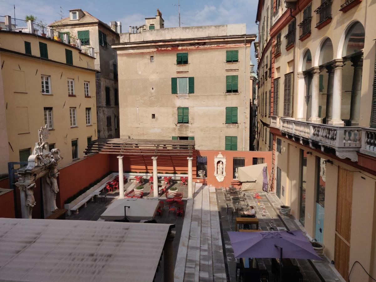 Una Finestra Speciale Su Palazzo Rosso. Monolocale Janov Exteriér fotografie